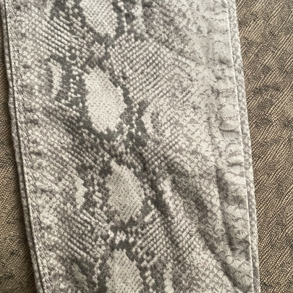 Pants - Picture 2 of 3